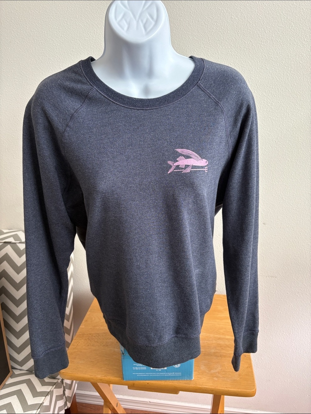 Patagonia Charcoal Crewneck Sweatshirt with Pink Fish Graphic Size Small